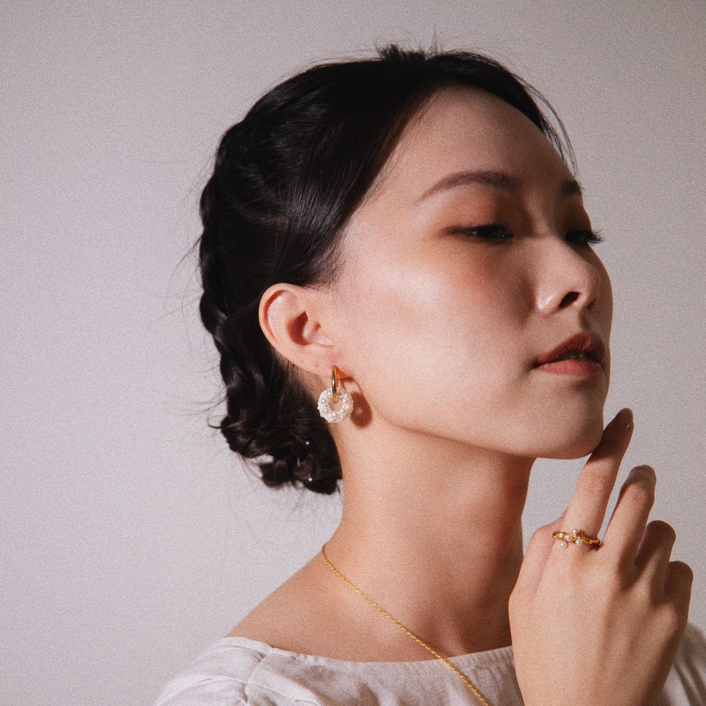 Rolling Earrings 環圈耳飾-珍珠白