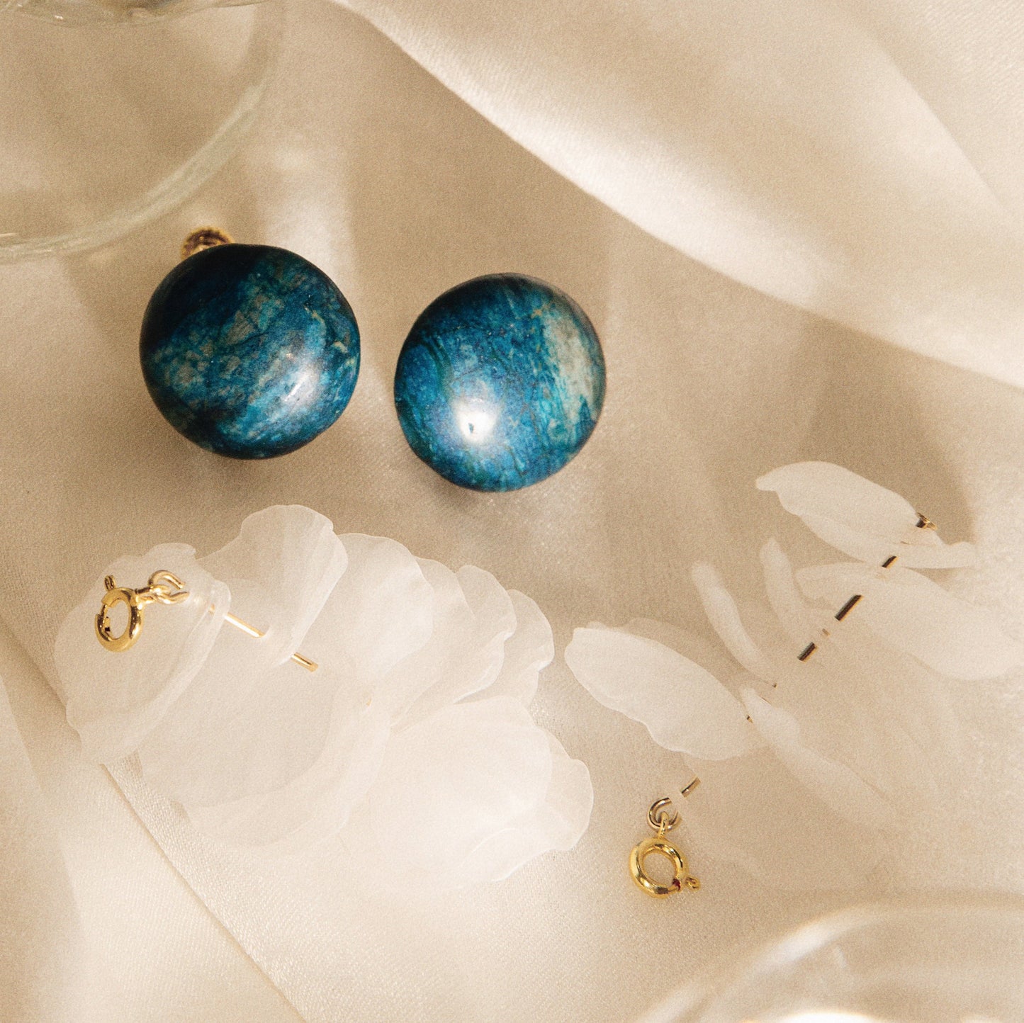 Blooming Tides Blue S 小穗生浪花耳飾-藍瑪瑙