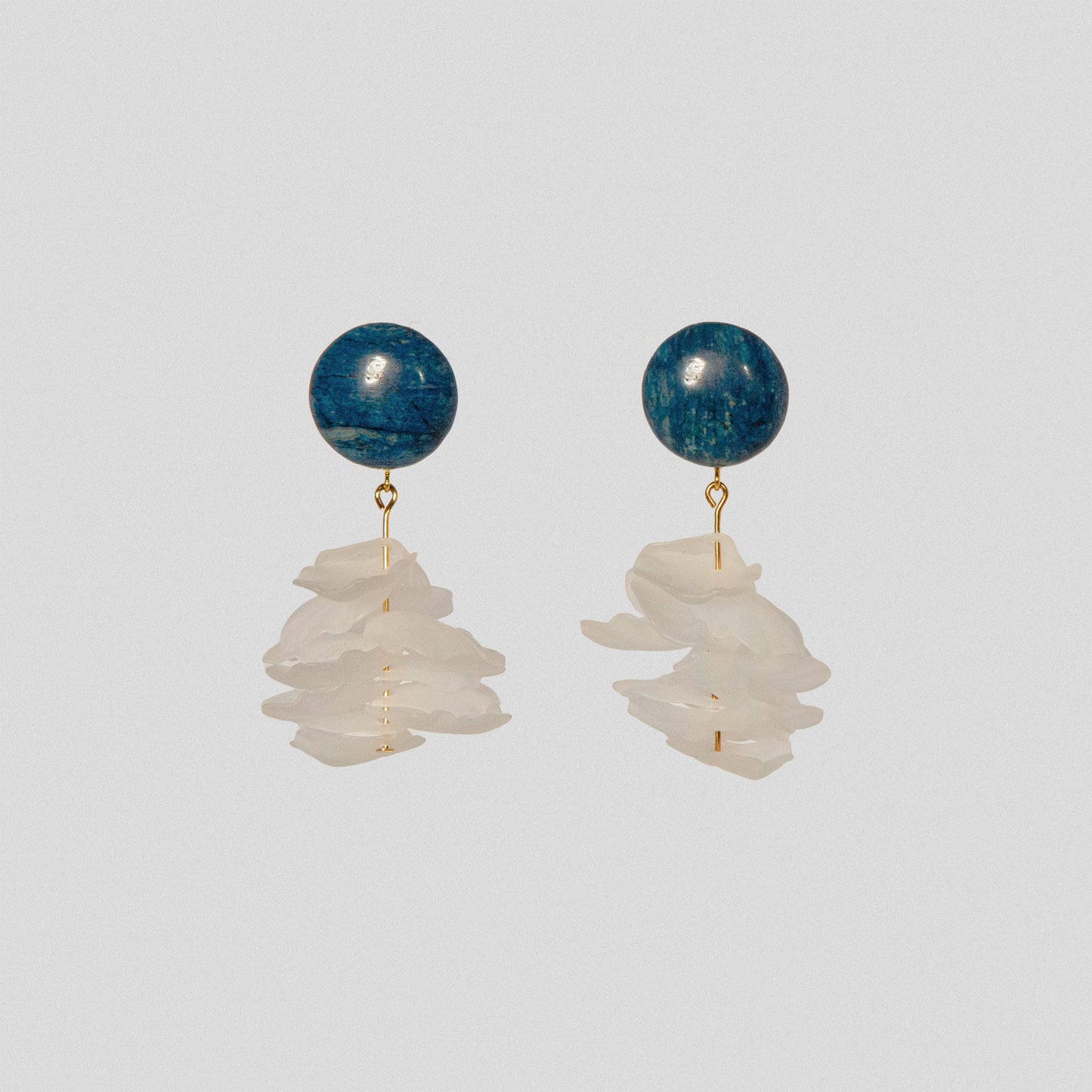 Blooming Tides Blue S 小穗生浪花耳飾－藍瑪瑙