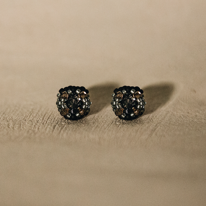 Caravan Solo Studs Earrings 獨旅耳環（夜影黑）