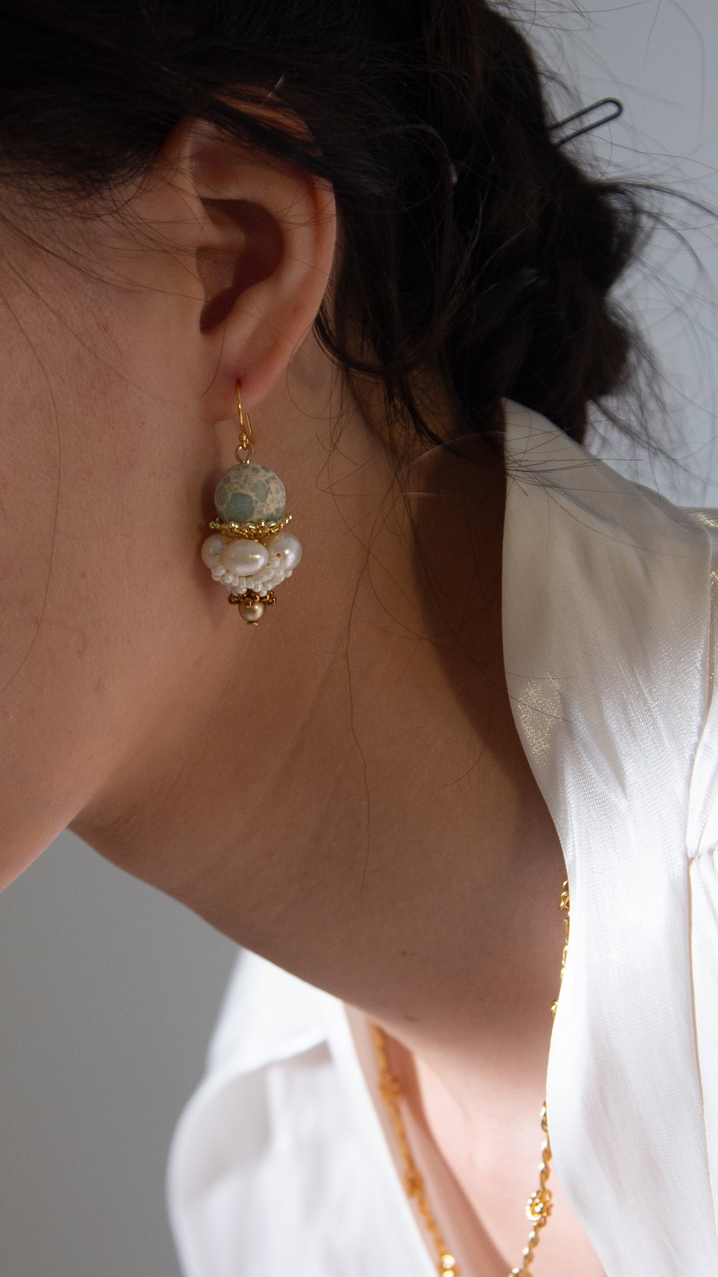 Corona Goblet with Pagodite 日冕盅耳飾（葉蠟石）