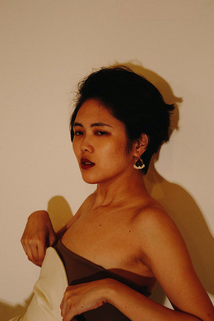 Solar Eclipse Tiara 日蝕后冠耳飾