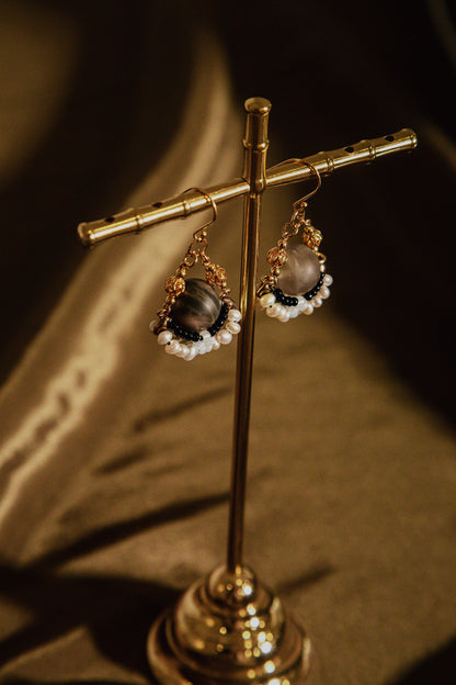 Solar Eclipse Tiara 日蝕后冠耳飾