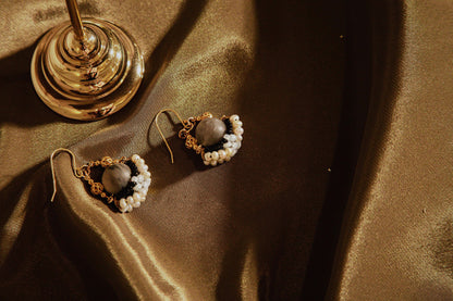 Solar Eclipse Tiara 日蝕后冠耳飾