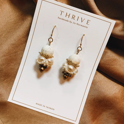 Corona Goblet with White Turquoise 日冕盅耳飾（白松石）