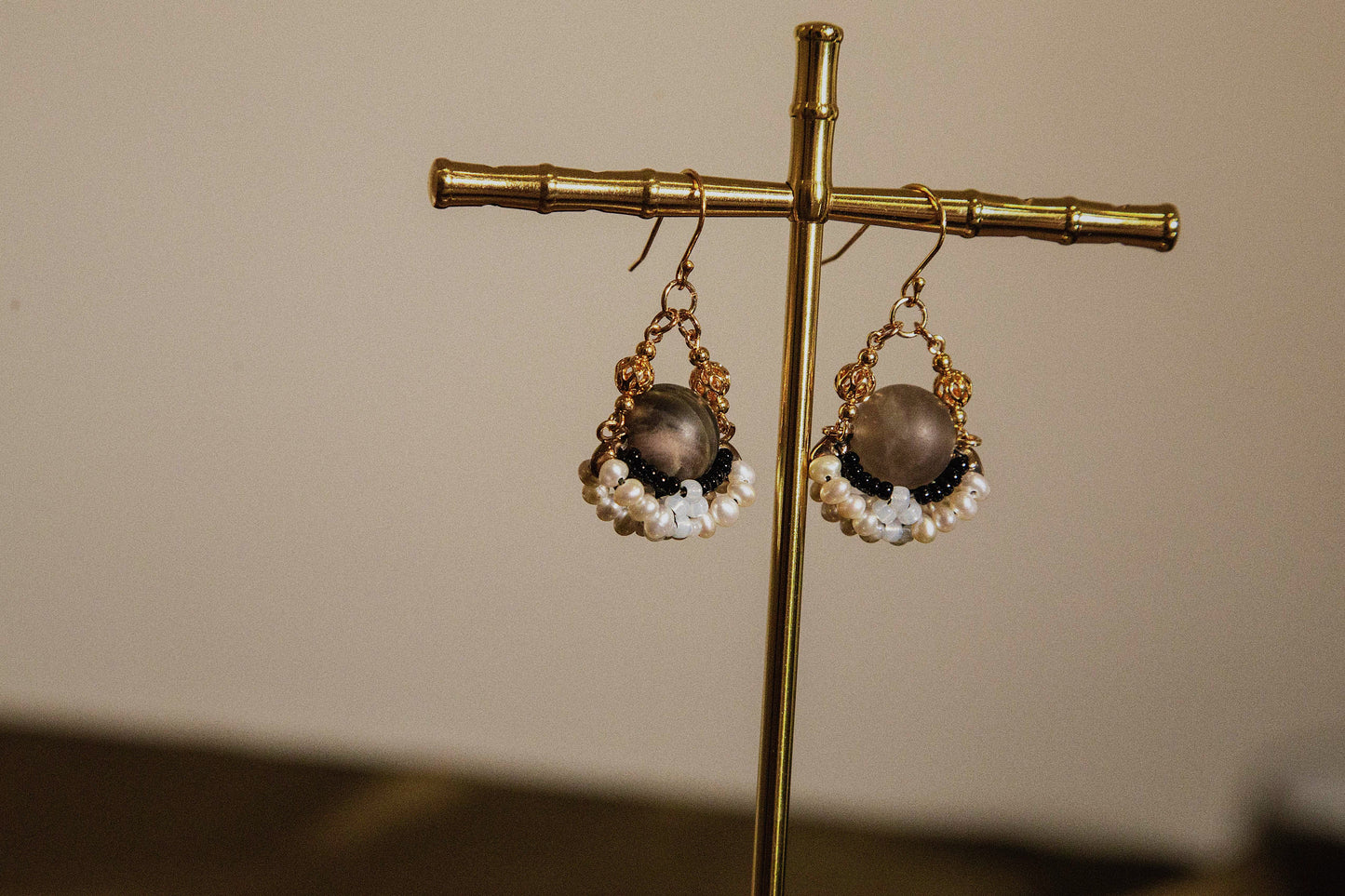 Solar Eclipse Tiara 日蝕后冠耳飾