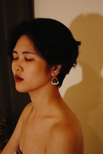 Solar Eclipse Tiara 日蝕后冠耳飾