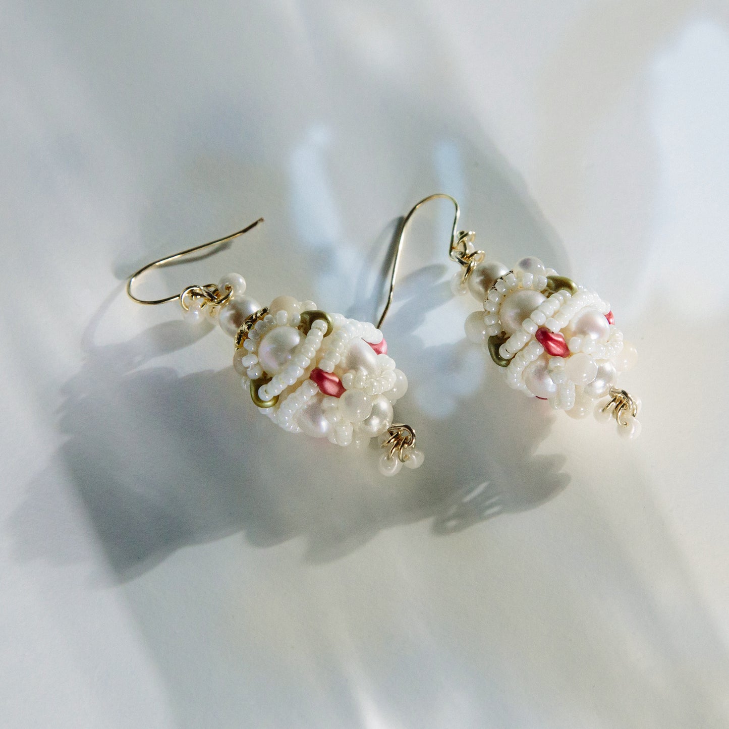 The Ornament 雙彩寶珠耳飾