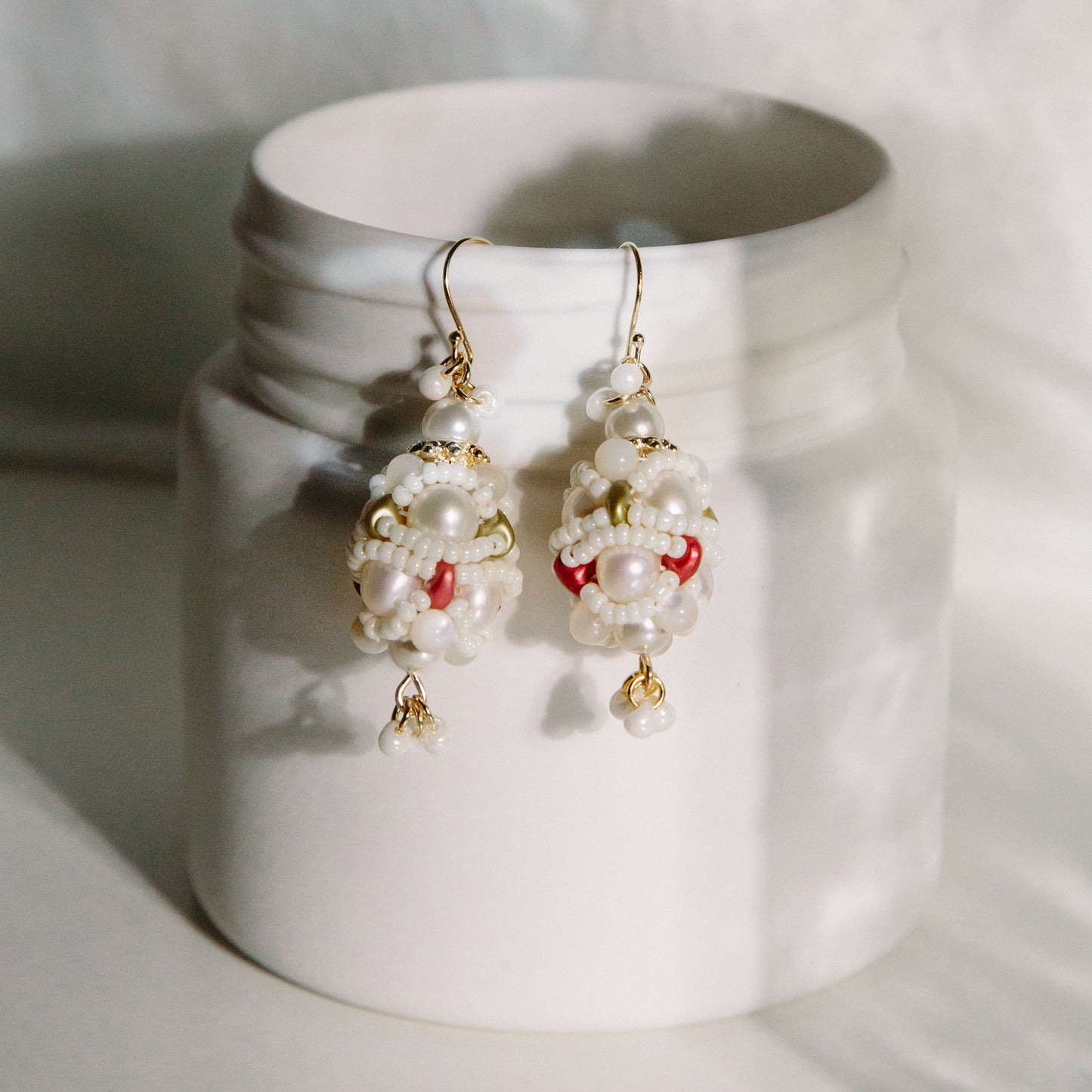 The Ornament 雙彩寶珠耳飾