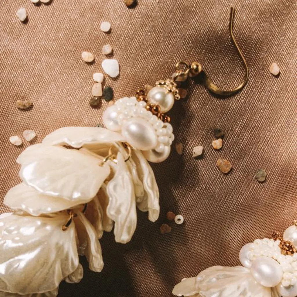 Nebula Wings 星雲海扇耳飾