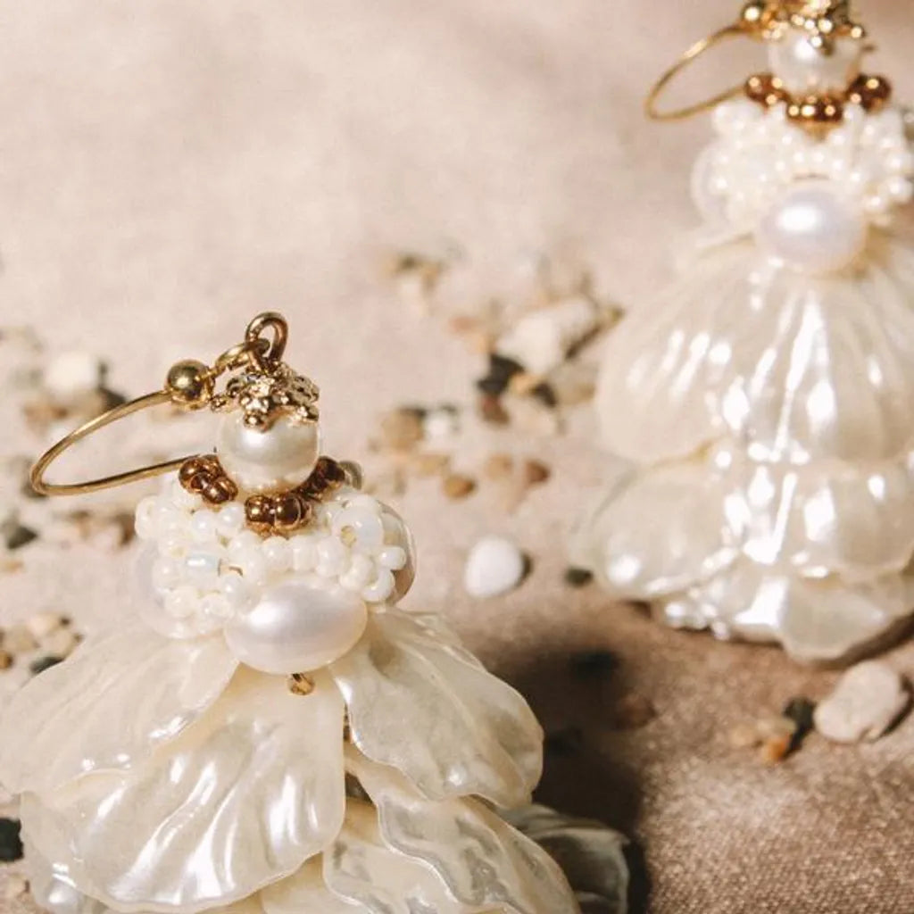 Nebula Wings 星雲海扇耳飾